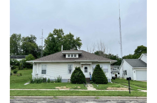 209 N Broad St, Argyle, WI 53504