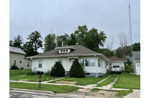 209 N Broad St, Argyle, WI 53504