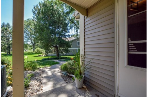 3064 Patty Ln 3064, Middleton, WI 53562