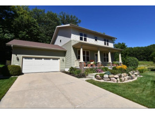 2622 Sand Pearl Tr Middleton, WI 53562