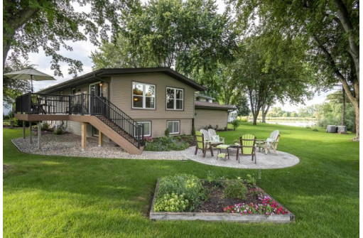 501 St Croix Ct, DeForest, WI 53532-1032