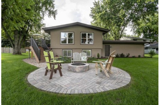 501 St Croix Ct, DeForest, WI 53532-1032