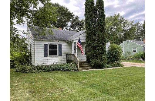 827 W South St, Stoughton, WI 53589