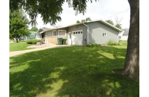 300 E Beech St, Muscoda, WI 53573