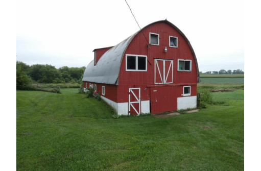 5105 Hwy 130, Dodgeville, WI 53533