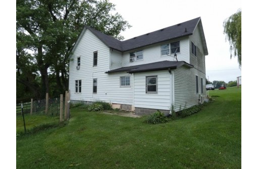 5105 Hwy 130, Dodgeville, WI 53533