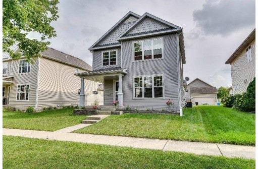 7017 Dewdrop Dr, Madison, WI 53719