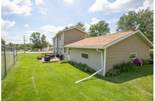 810 E Mineral St, Platteville, WI 53818