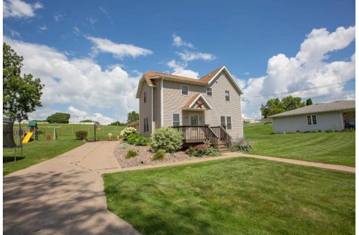 810 E Mineral St, Platteville, WI 53818