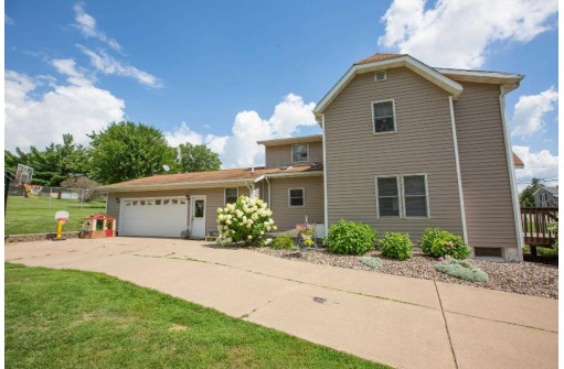 810 E Mineral St, Platteville, WI 53818