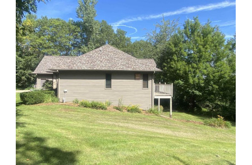 18380 Iowa Rd, Tomah, WI 54660