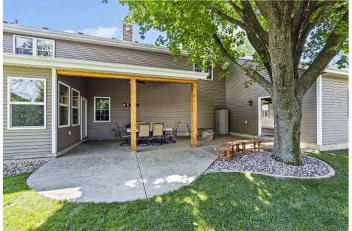 1506 Windfield Way, Middleton, WI 53562