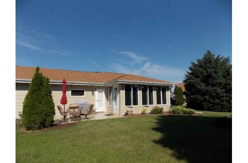 1714 Holly Dr, Janesville, WI 53546