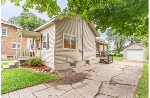 1534 23rd Ave, Monroe, WI 53566