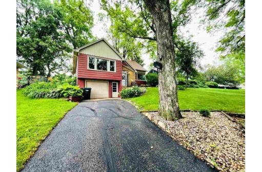 200 Carroll St, Beaver Dam, WI 53916