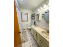 1025 Lawndale Dr, Beaver Dam, WI 53916