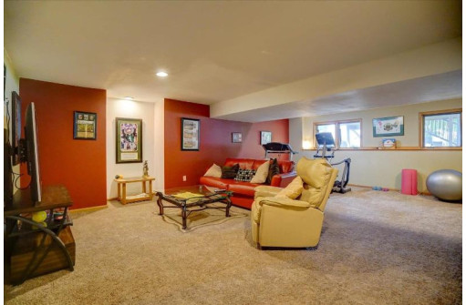 4702 Dream Ln, Madison, WI 53718