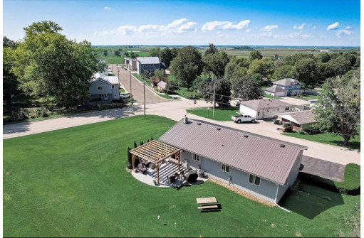 2994 Main St, Blue Mounds, WI 53517