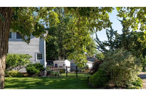 605 Toepfer Ave, Madison, WI 53711