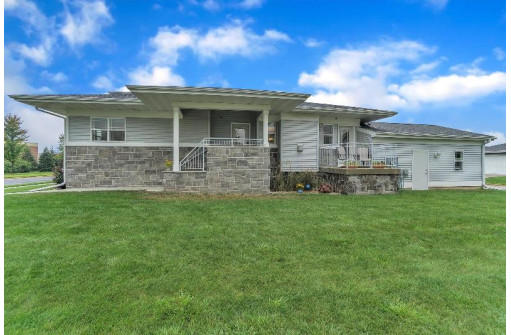 2702 Blue Aster Blvd, Sun Prairie, WI 53590