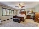 7705 Kenyon Dr, Middleton, WI 53562