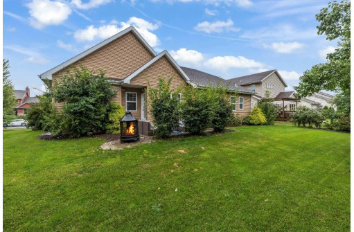 5213 Blazingstar Ln, Fitchburg, WI 53711