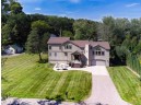 W9444 Golf Side Ln, Cambridge, WI 53523