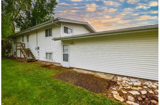 574 Gold St, Green Lake, WI 54941