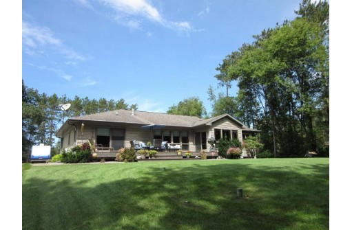 S2948 Fairway Dr, Reedsburg, WI 53959