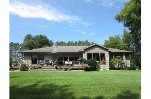 S2948 Fairway Dr, Reedsburg, WI 53959