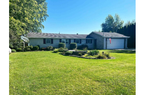 W10318 Sunny Point Rd, Beaver Dam, WI 53916