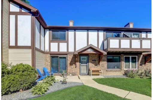 2936 Coho St, Madison, WI 53713