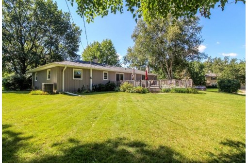 751 Oak Dr, Jefferson, WI 53549