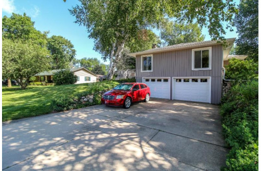 751 Oak Dr, Jefferson, WI 53549