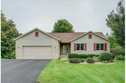 2758 Brooks Ridge Dr, Sun Prairie, WI 53590