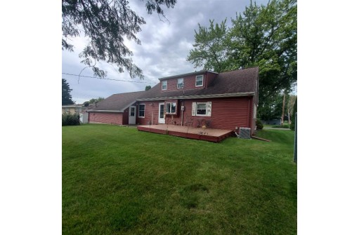 330 S Taylor St, Lancaster, WI 53813