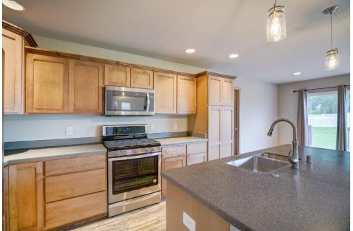 10235 Meandering Way, Verona, WI 53593