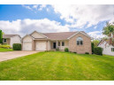 713 Parkway Dr, Mount Horeb, WI 53572