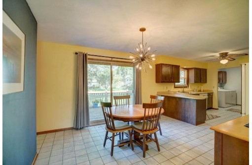 1272 Crossing Ridge, Sun Prairie, WI 53590