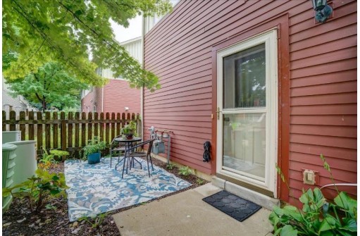 5329 Lake Park Blvd, Madison, WI 53713