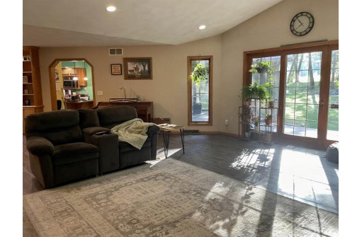 N4020 Golf Ln, Brodhead, WI 53520