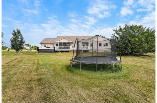 W2625 Story Creek Cir, Belleville, WI 53508