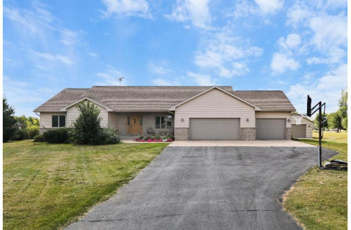 W2625 Story Creek Cir, Belleville, WI 53508