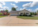 215 Barbara Ann Dr, Reedsburg, WI 53959