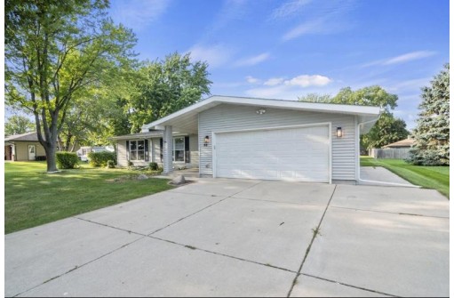 30 W Maple Ln, Milton, WI 53563