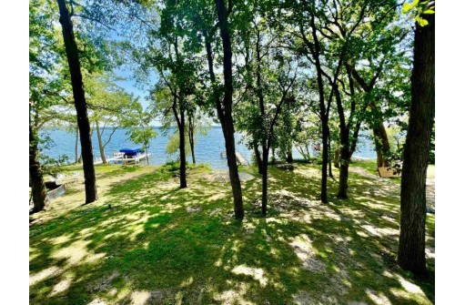 W2219 Hickory Rd, Green Lake, WI 54941
