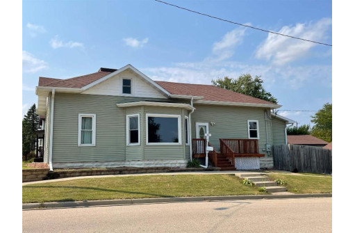 301 W Nott St, Tomah, WI 54660