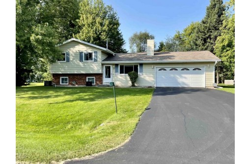 6260 Fox Run, DeForest, WI 53532