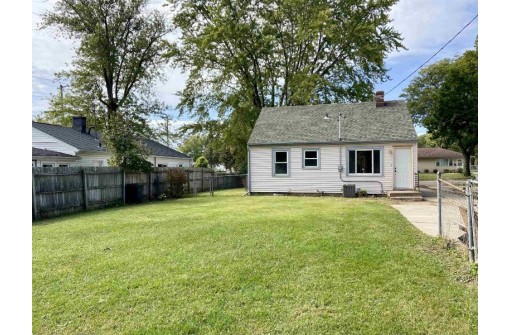 1709 Johnson St, Beloit, WI 53511