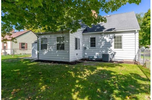 1502 Portland Ave, Beloit, WI 53511